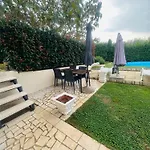 Dobrec Apartment *